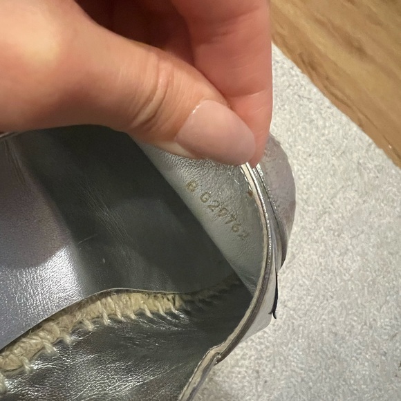 Authentic Chanel laminated CC espadrilles - Picture 7 of 8